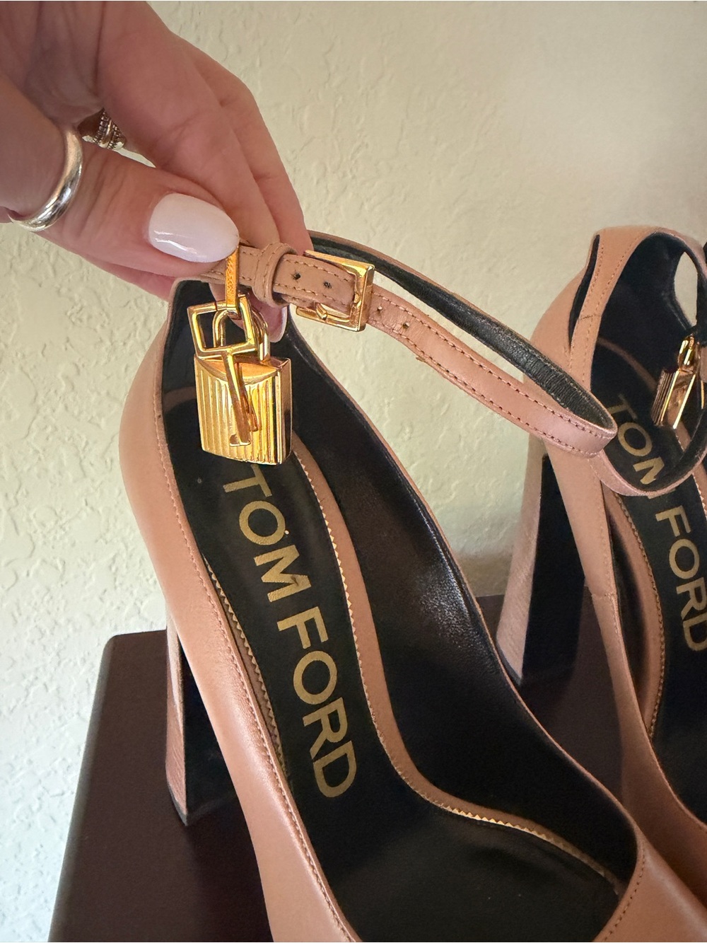Tom Ford Nude Beige Leather Peep-Toe Platform Heels with Gold Padlock - Picture 7 of 10